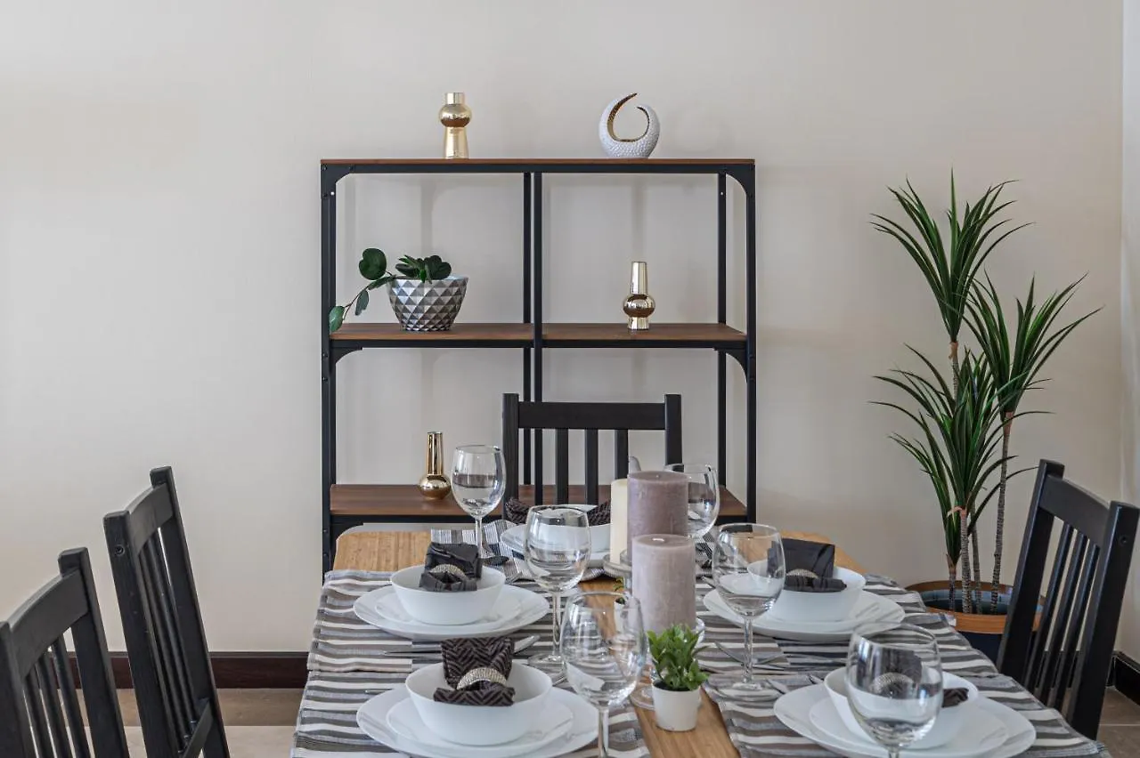 Higuests - Large Apt In The Heart Of Deira Near Clocktower Dubai