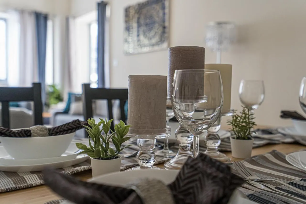 Higuests - Large Apt In The Heart Of Deira Near Clocktower Dubai 0*,  United Arab Emirates