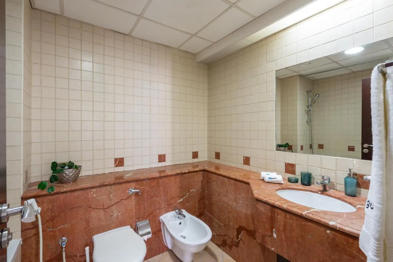 Apartment Higuests - Large Apt In The Heart Of Deira Near Clocktower Dubai